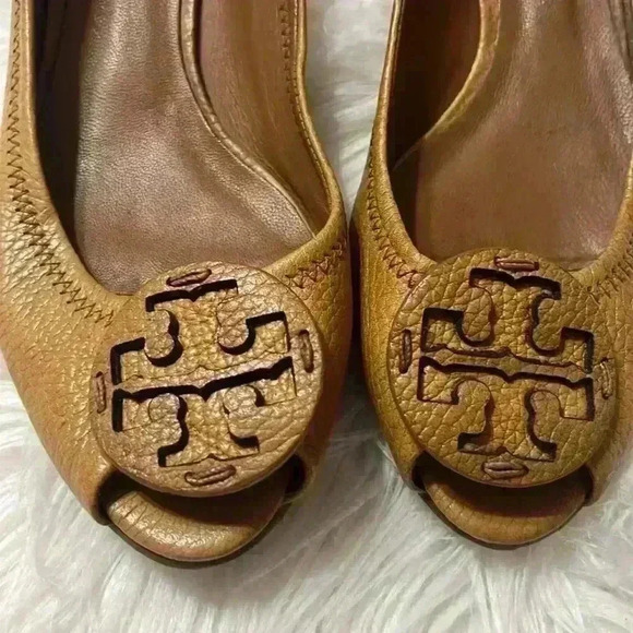 Tory Burch Brown Leather Sally Wedge Pumps Size 8M - Picture 13 of 13